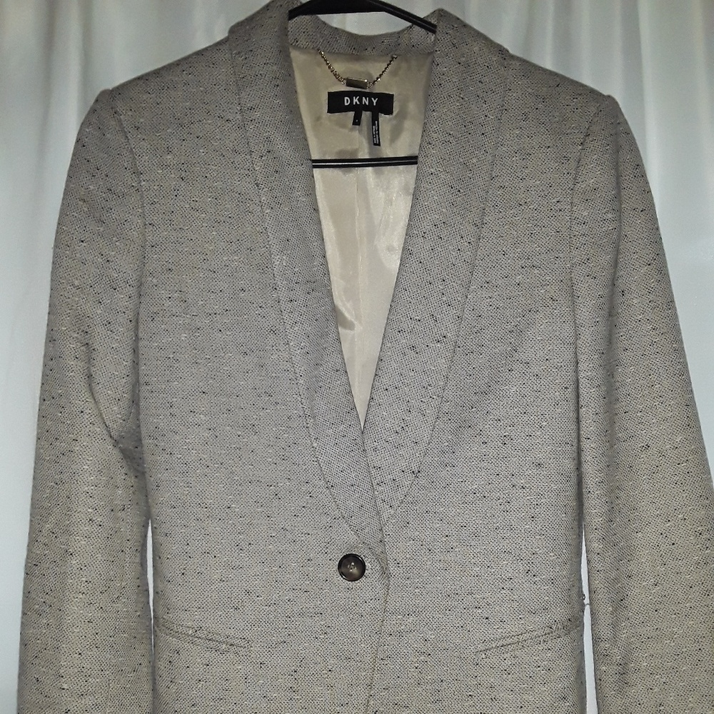Blazer - Picture 2 of 2